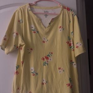 Croft & Barrow Light Yellow Floral Short Sleeve Tee